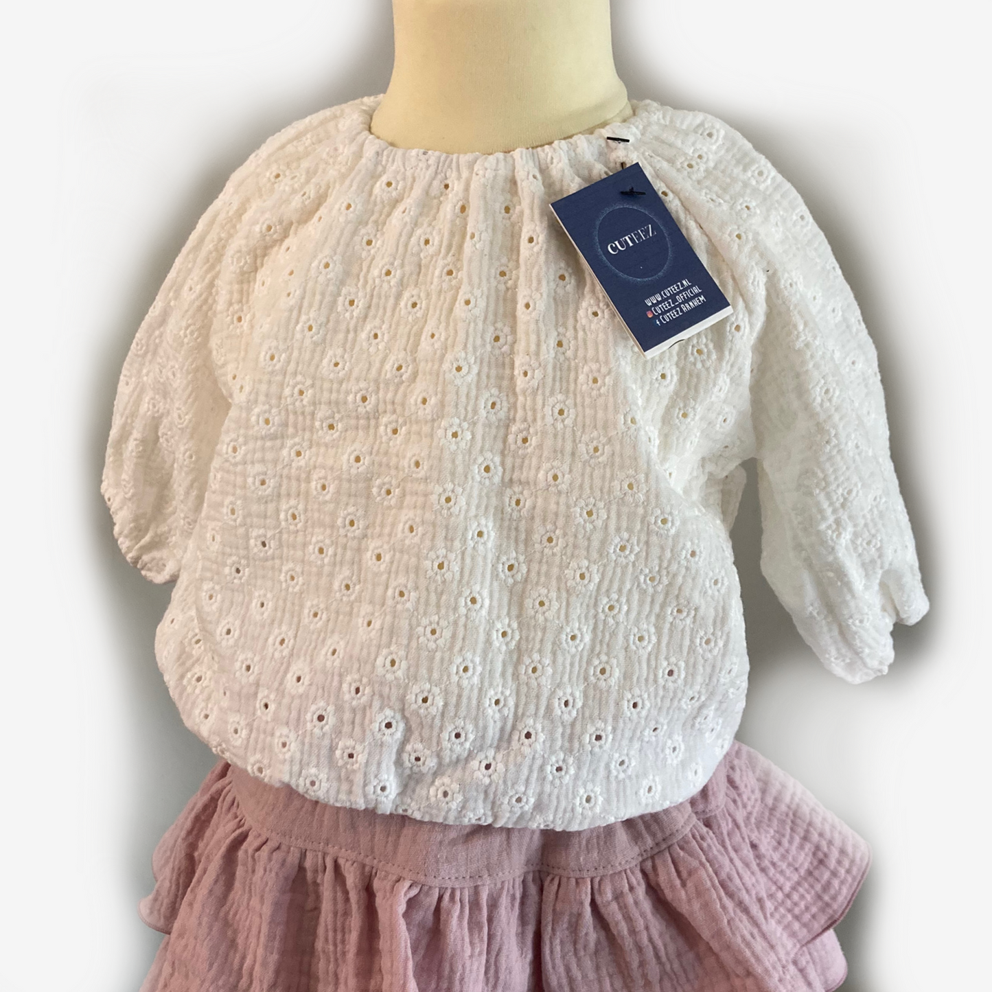 Blousje Broderie Offwhite – Handgemaakt Meisjes Blousje | Cuteez