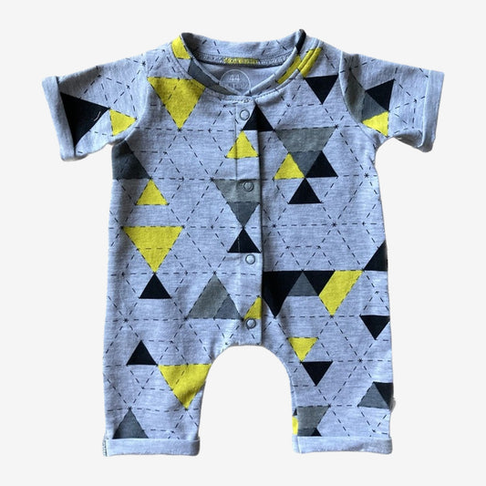 Buy Baby zomerromper boxpakje Triangle. Maat 50-80. Handgemaakte babykleding. Online - Handgemaakte kinderkleding; duurzame babykleding