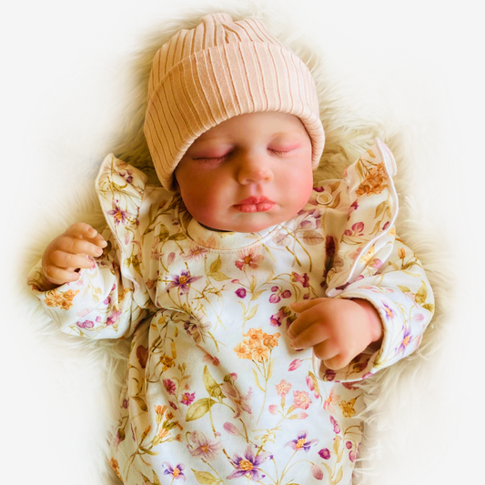 Handgemaakte duurzame meisjeskleding in natureltinten, maat 56-128.