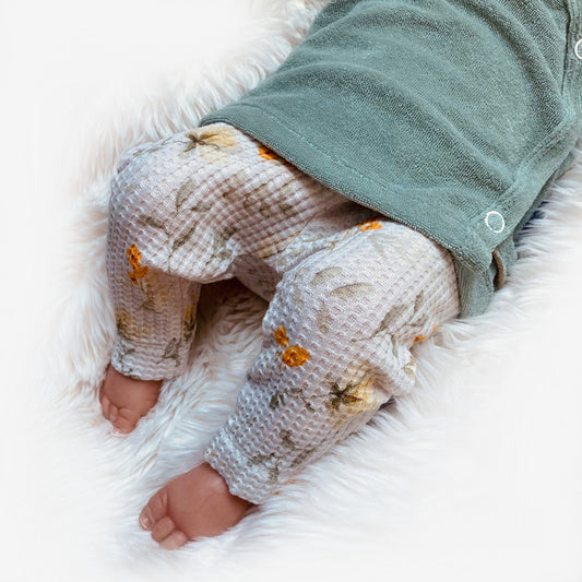 Two-piece set Mint. Size 50. Handmade baby clothes.