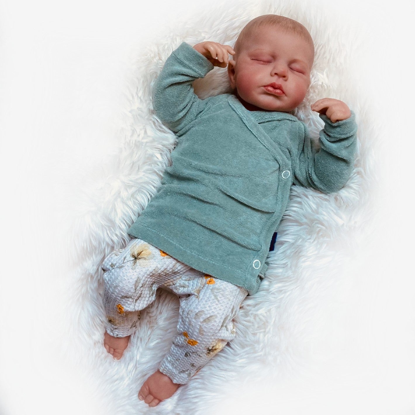 Tweedelig setje Mint. Maat 50. Handgemaakte babykleding.