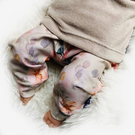 Two-piece set Sand. Size 50-62. Handmade baby clothes.