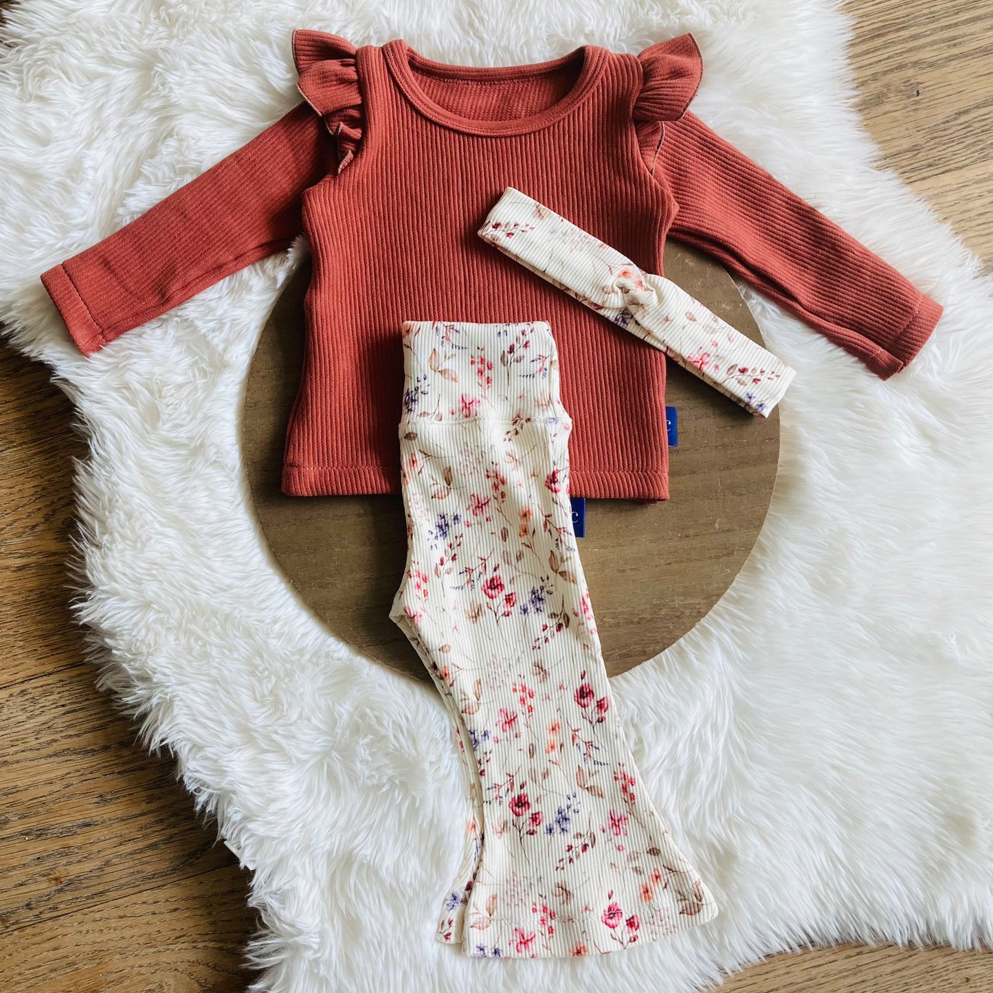 Flare broek & haarband Rosie. Maat 50-128. Handgemaakte baby- en kinderkleding.