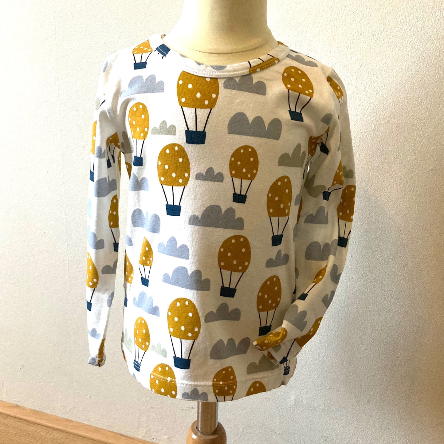 Set long sleeve &amp; dungarees Hot air balloon. Size 68-92. Handmade children's clothing.