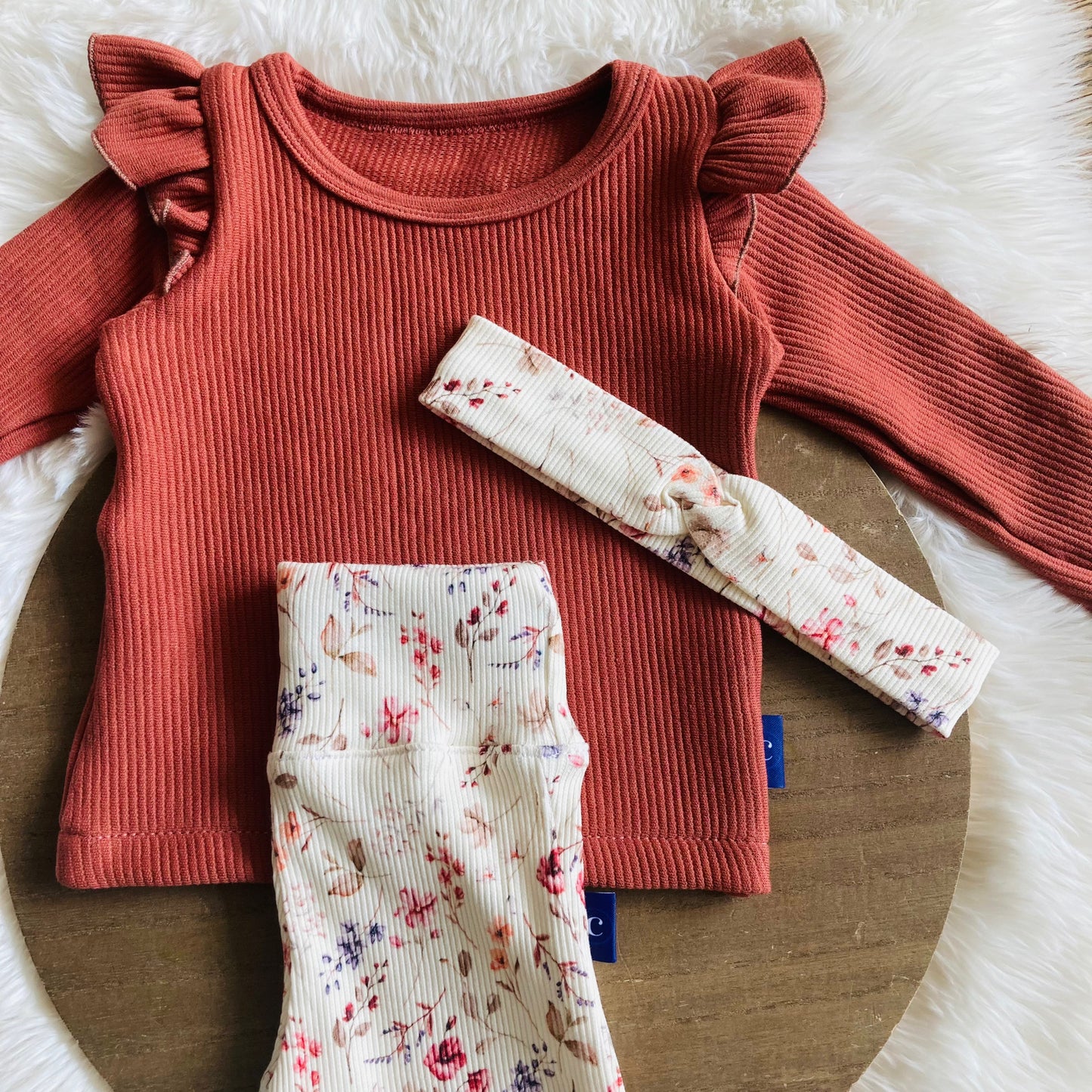 Flare broek & haarband Rosie. Maat 50-128. Handgemaakte baby- en kinderkleding.