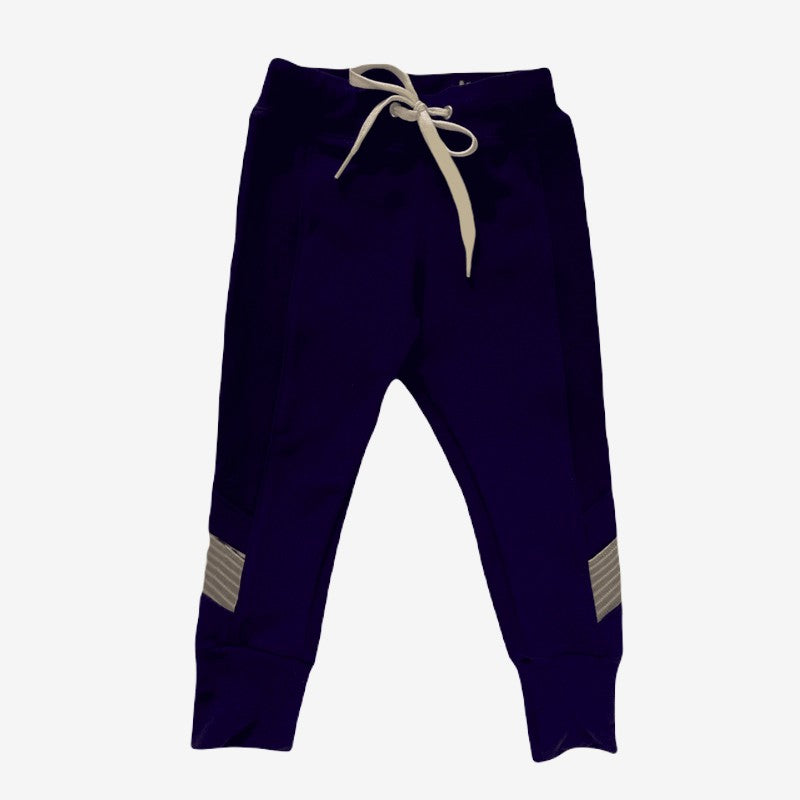 Betaalbare en unieke maat kinderkleding: Joggingbroek Boy in navy blauw met zachte binnenkant op Cuteez