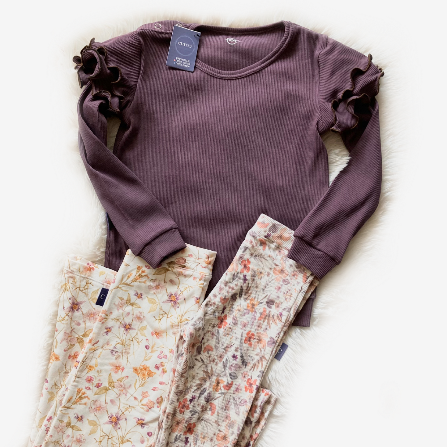 Complete Outfit: ribstof mid season trui Mauve gecombineerd met Broek Wilde Weide of Flowers purple 