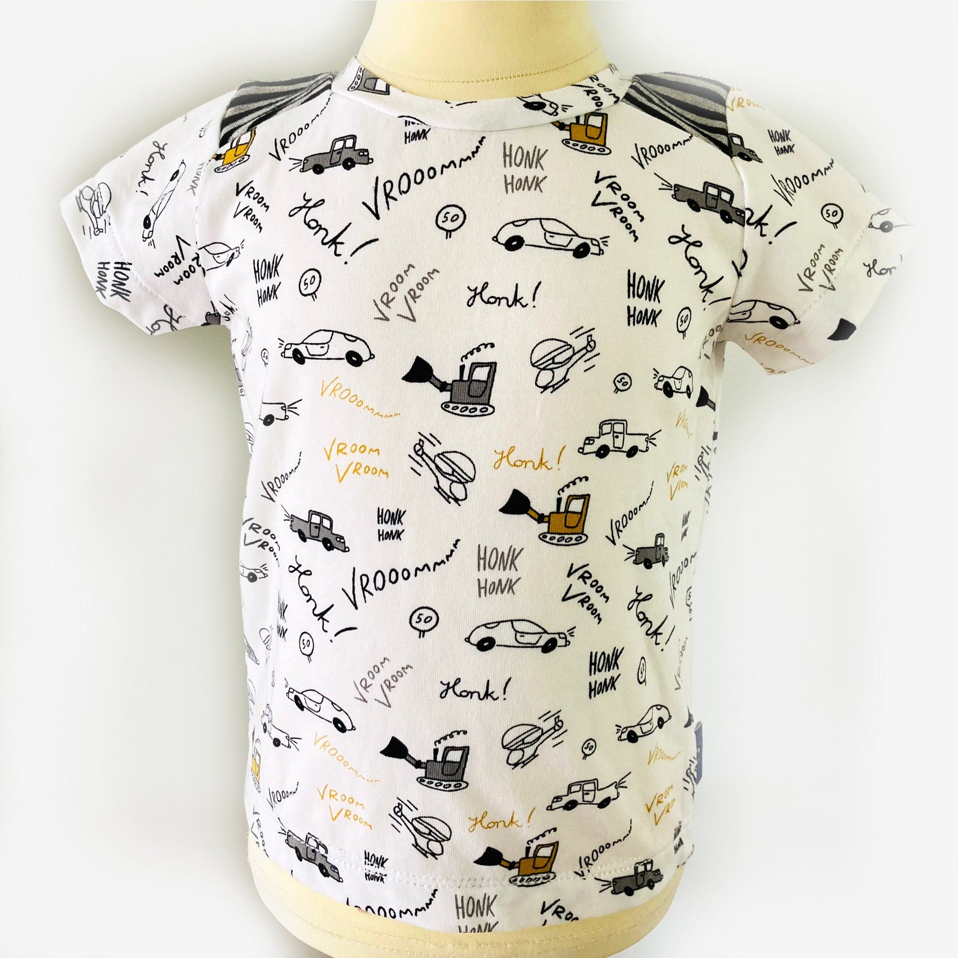 Tshirt Transport babymaat 80. Duurzame handgemaakte babykleding van webshop Cuteez2